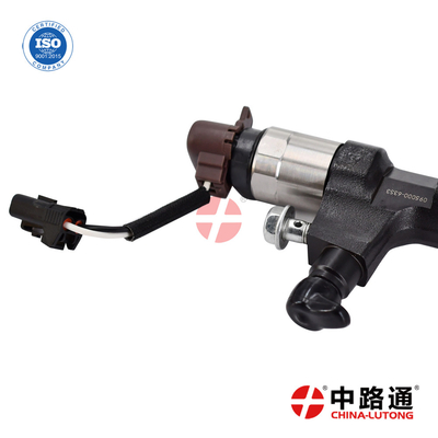 Inyector de combustible diesel común del carril 095000-7050 0950007050 D25-001-900 D25001900 para KOMATSU