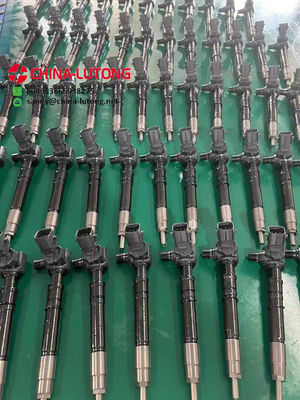 Diesel Fuel Injector  28565337 Injector CR, Common Rail system for DELPHI. 28565337  Compatible For VW 04L130277BB 04L13-0277BB ·